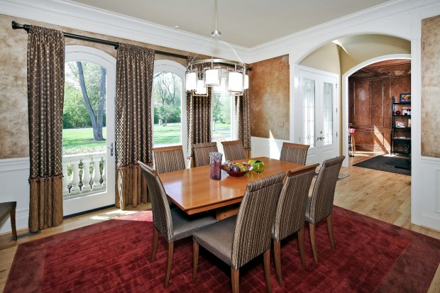 Log Cabin Lane, 1314_dining room.jpg